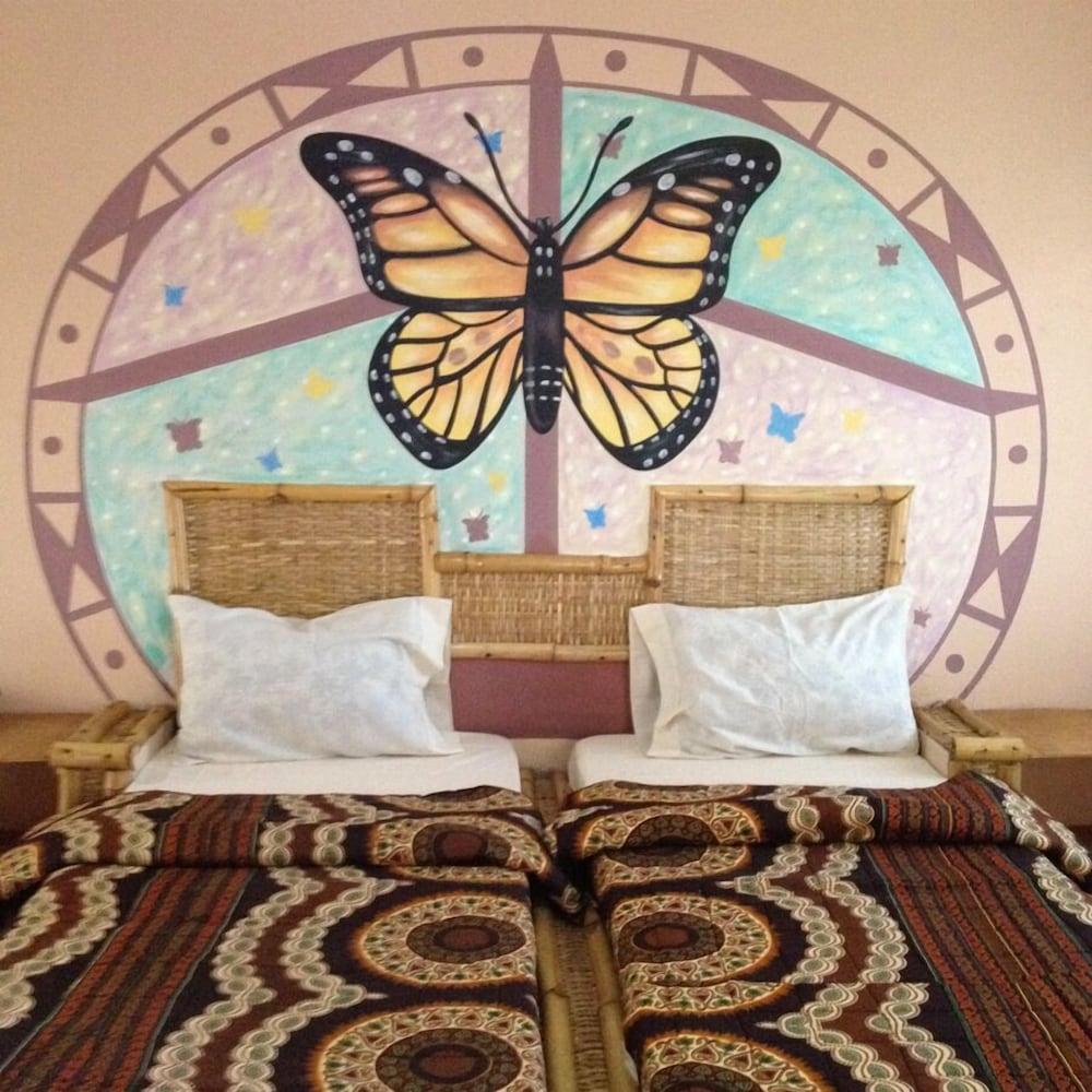 Bamboo Garden Hotel เซเรคุงดา ภายนอก รูปภาพ
